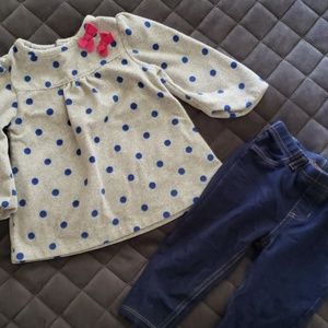Like new fleece top with leggings size 12 months